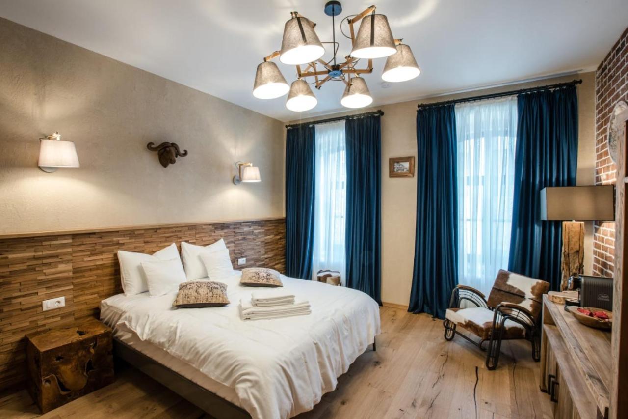 Acsa Inn Craiova Exterior photo